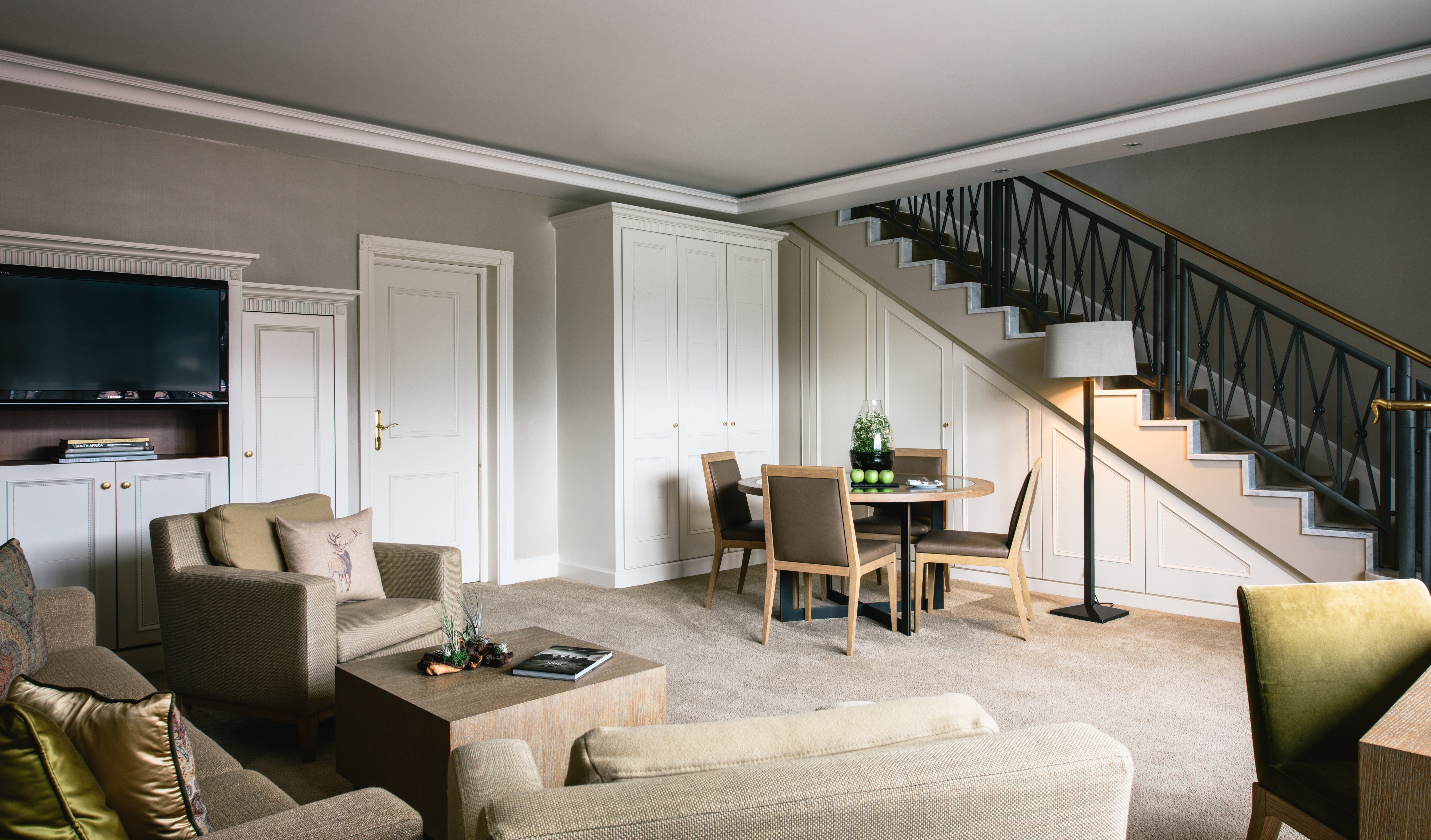 Maisonette, Suite