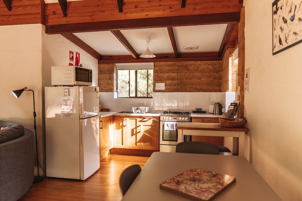 BUSSELLS BUSHLAND COTTAGES 20/47