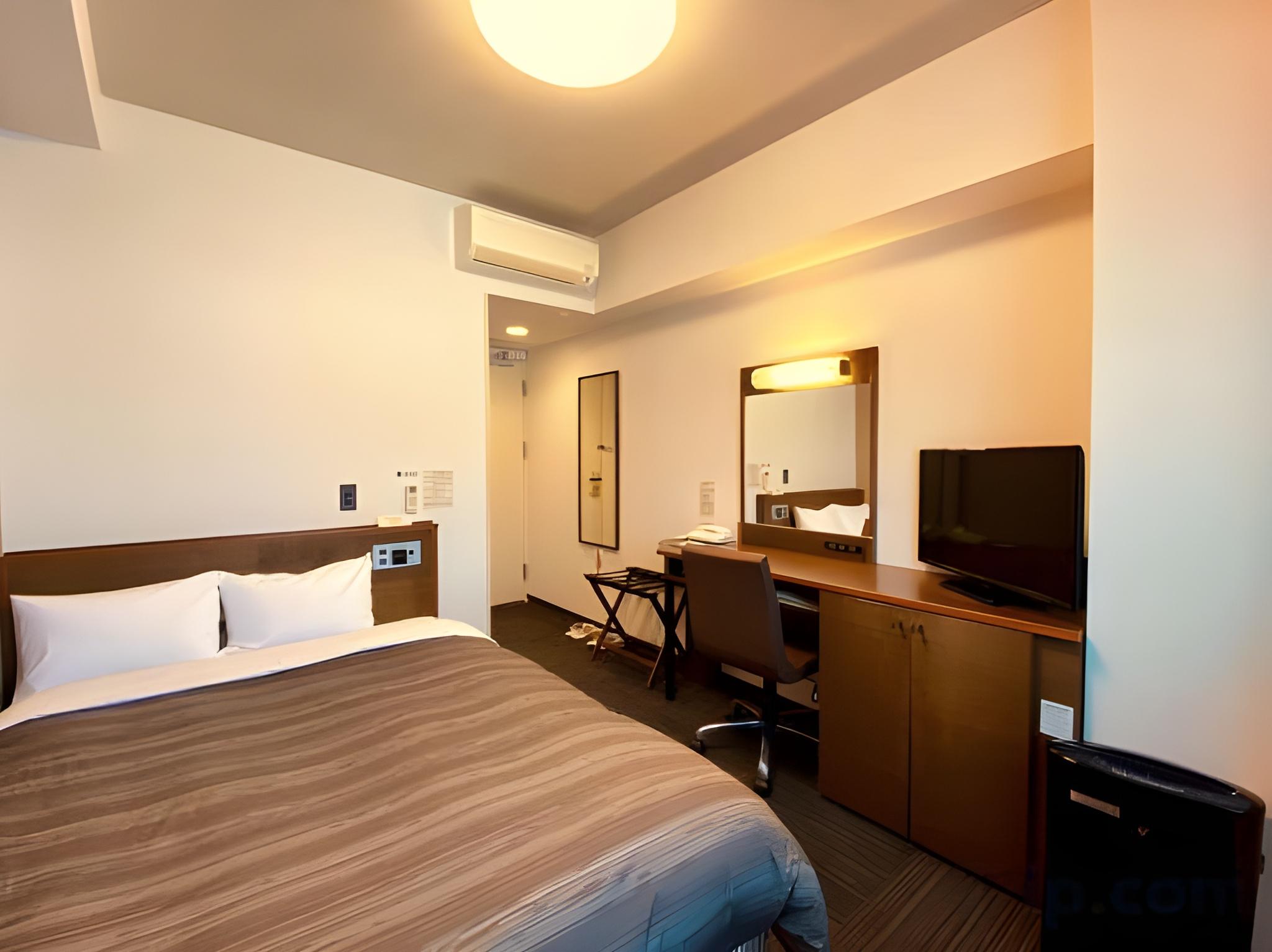 Semi Room, Standard, Semi Double Bed, Smoking