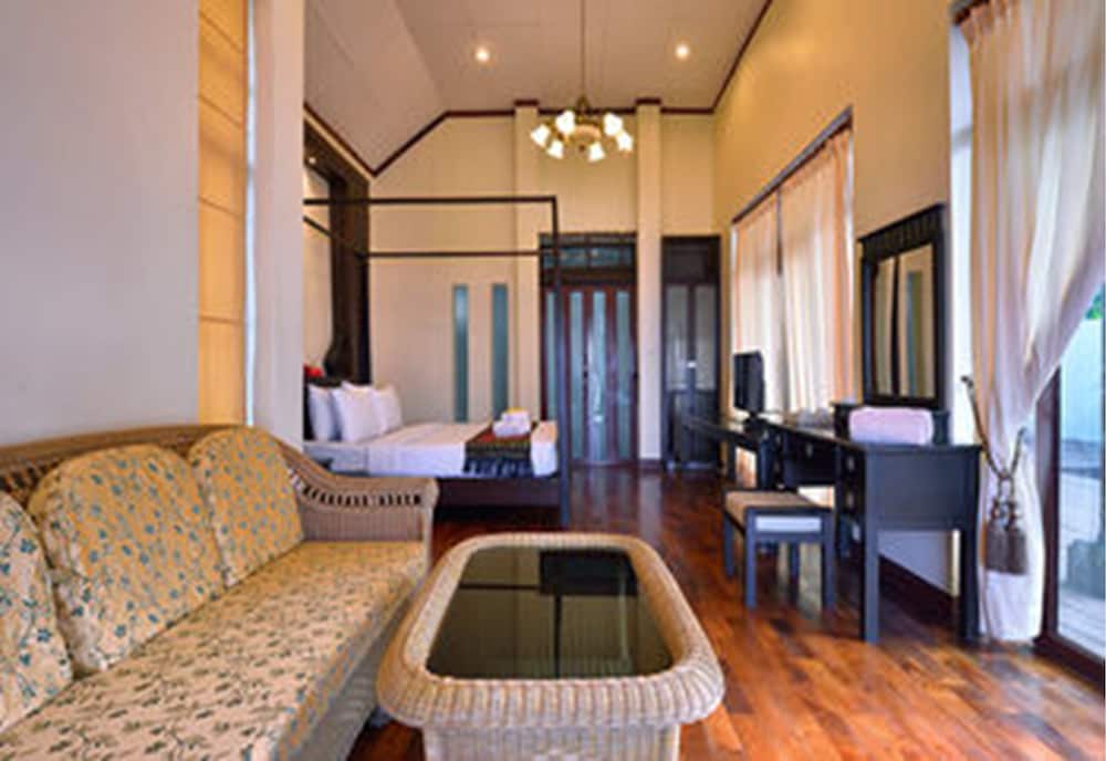 Siam Beach Resort 23/71