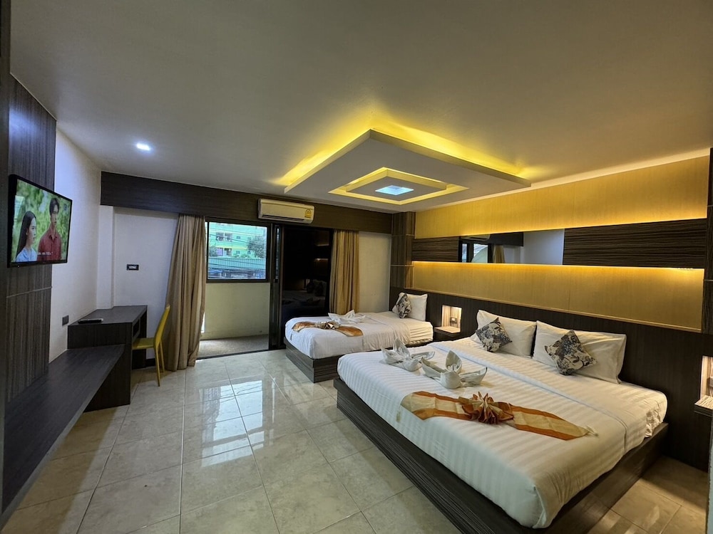 Mr.Mac's Hotel 25/50