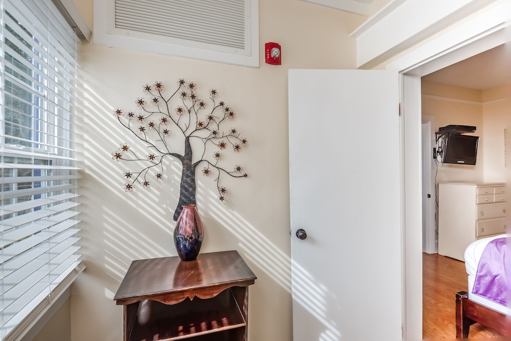The Heirloom Inn 5/46