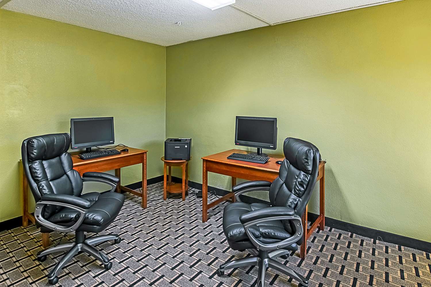 Clarion Inn Columbia Airport 17/23