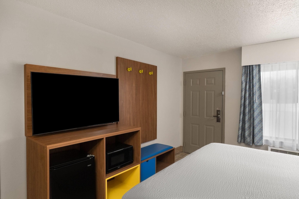 Days Inn by Wyndham Clanton, AL 21/40