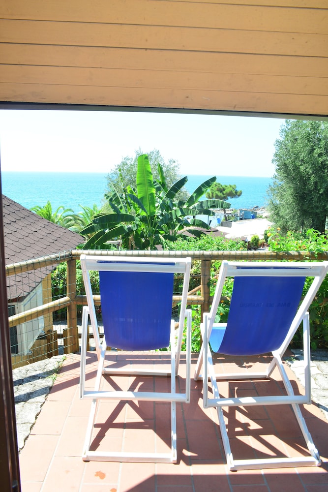 Resort Baia Del Silenzio 56/74