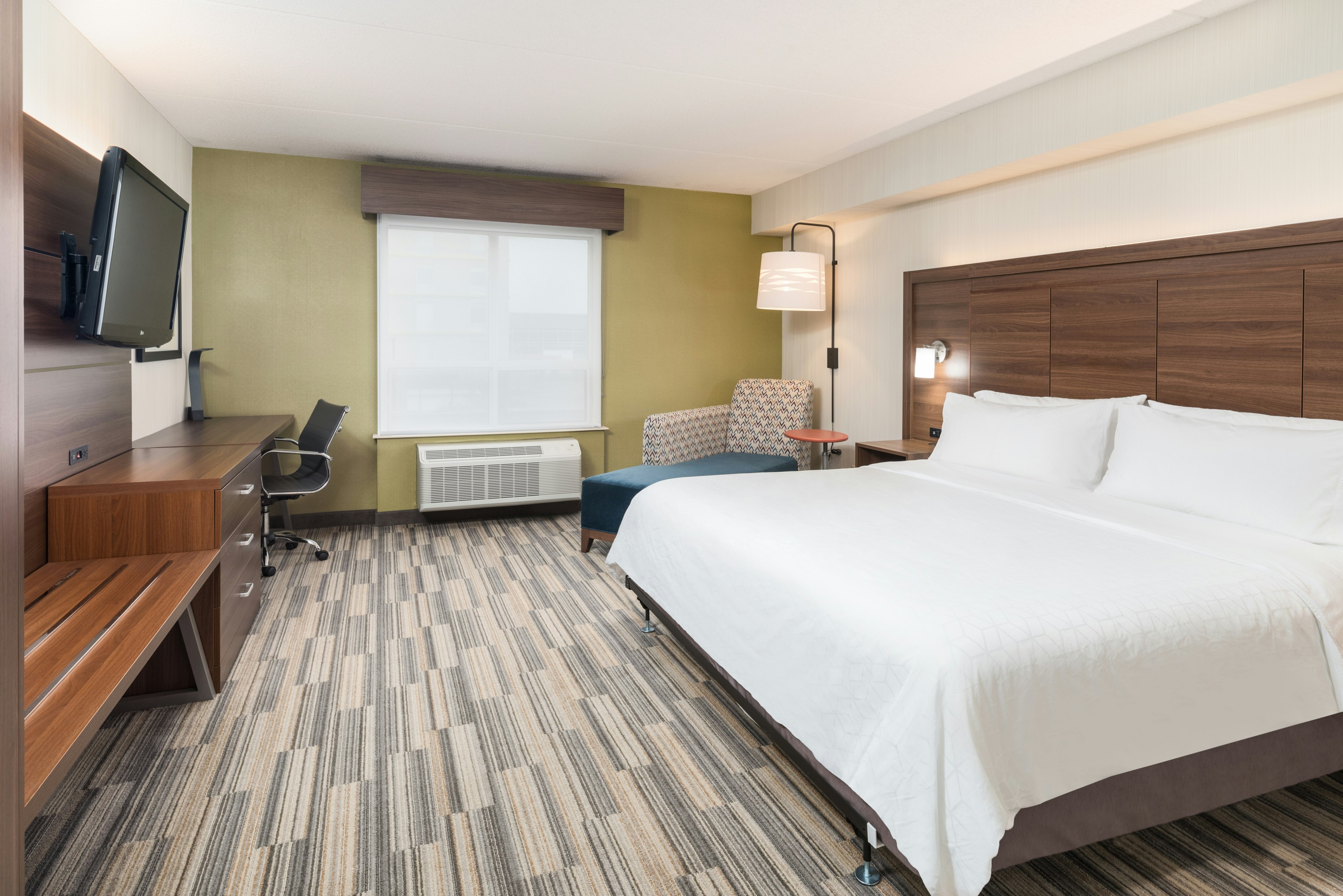 Holiday Inn Express Milton 16/57