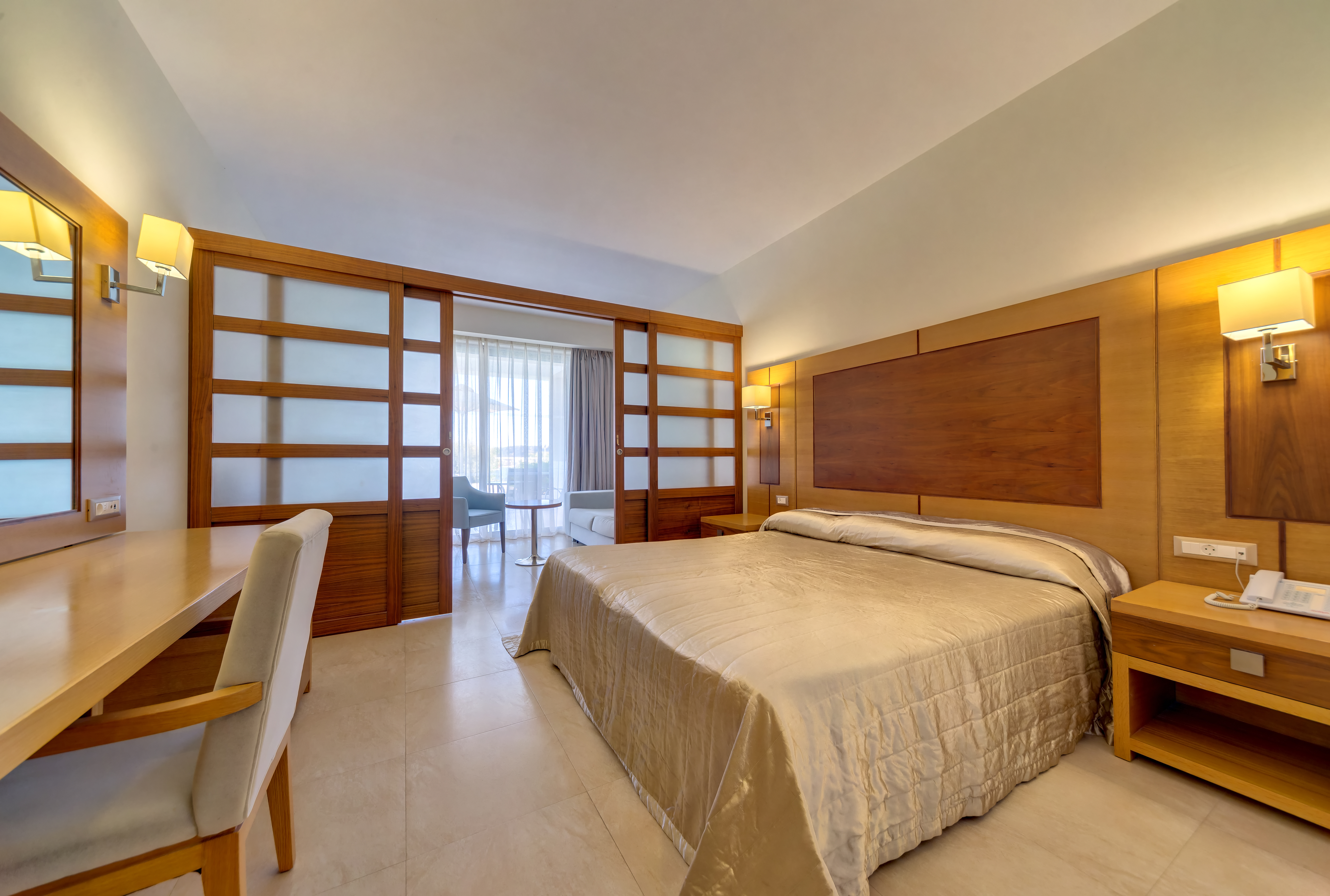JUNIOR SUITE DELUXE SHARING POOL SEA VIEW