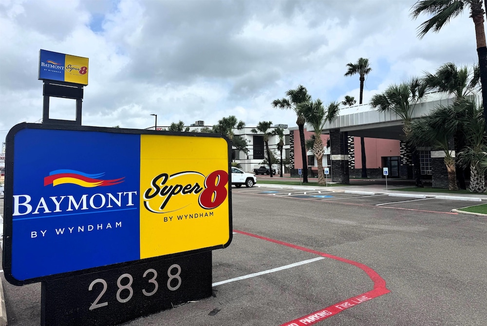 Super 8 by Wyndham Corpus Christi Airport 42/51