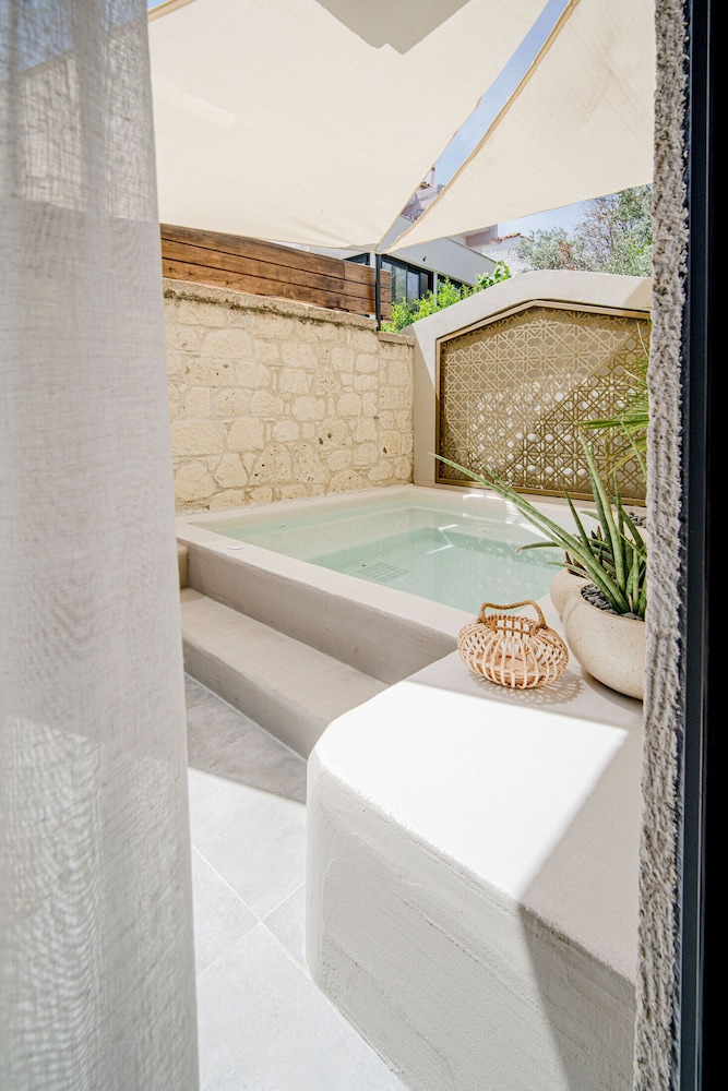 Derin Konak Hotel - Adults Only 36/56