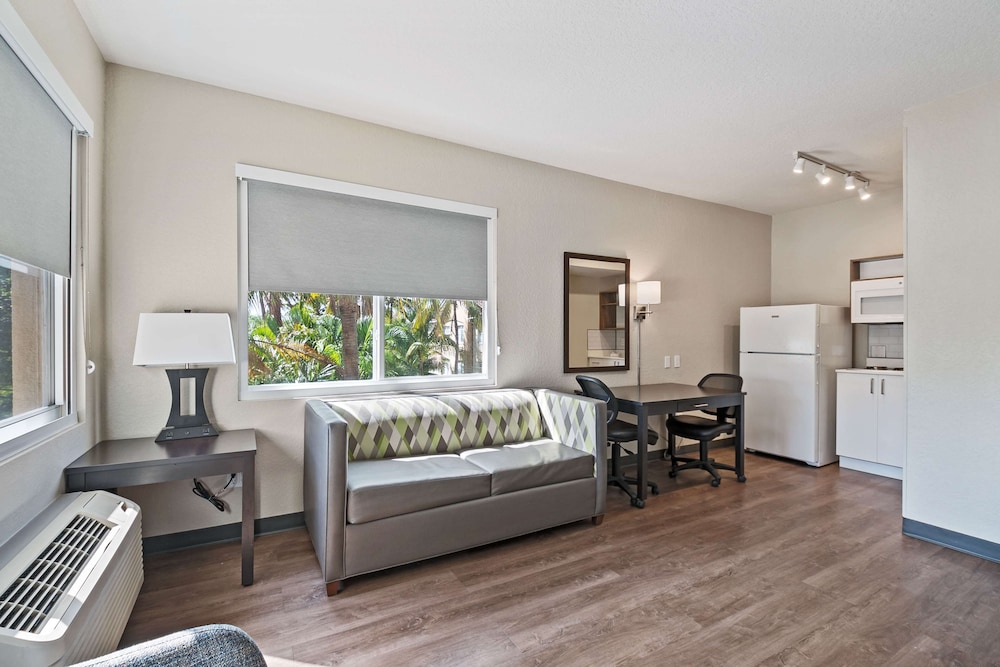 Extended Stay America Premier Suites - Fort Lauderdale - Cypress Creek - Park North 20/59