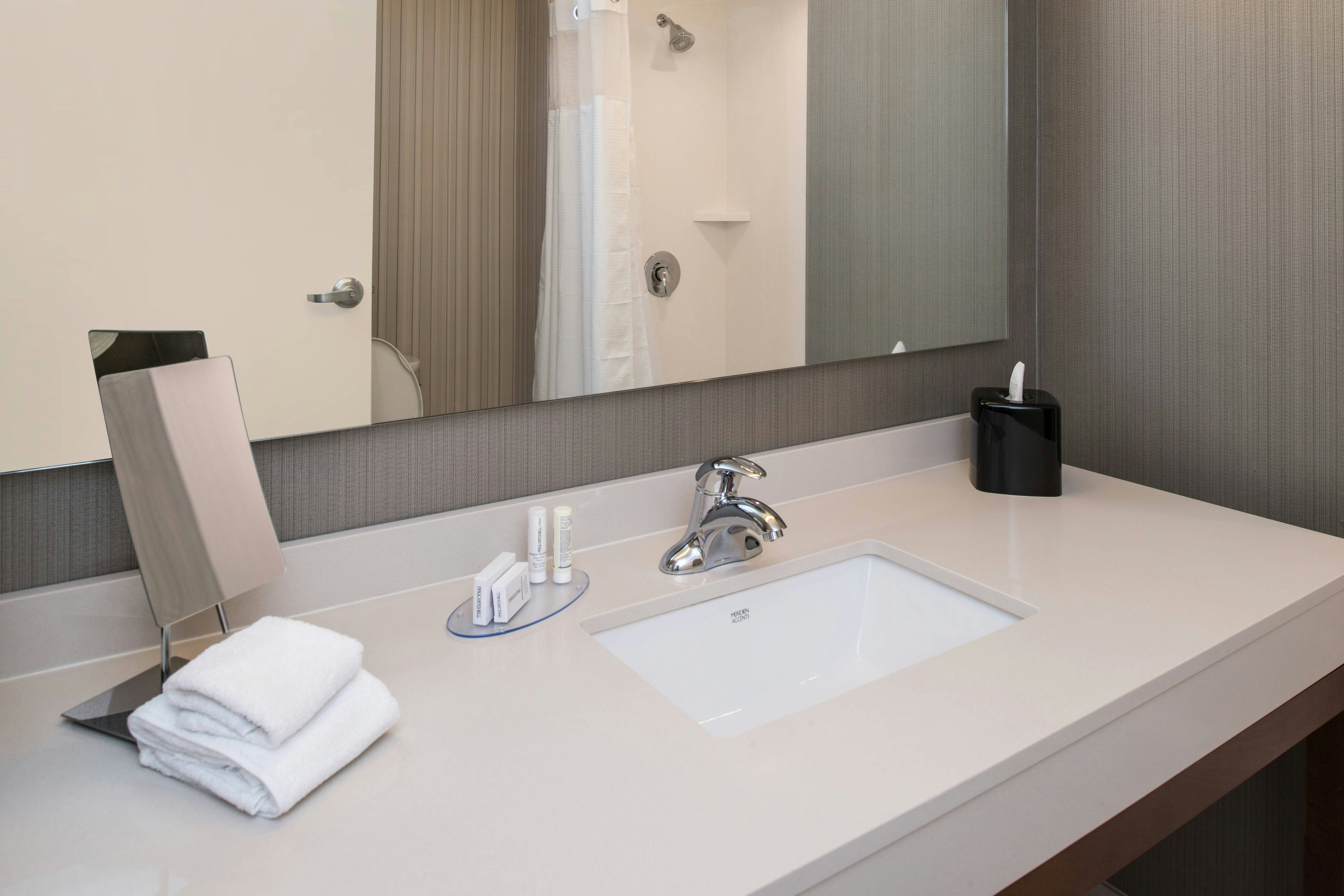 غرفة، Courtyard By Marriott Detroit Farmington 2/3