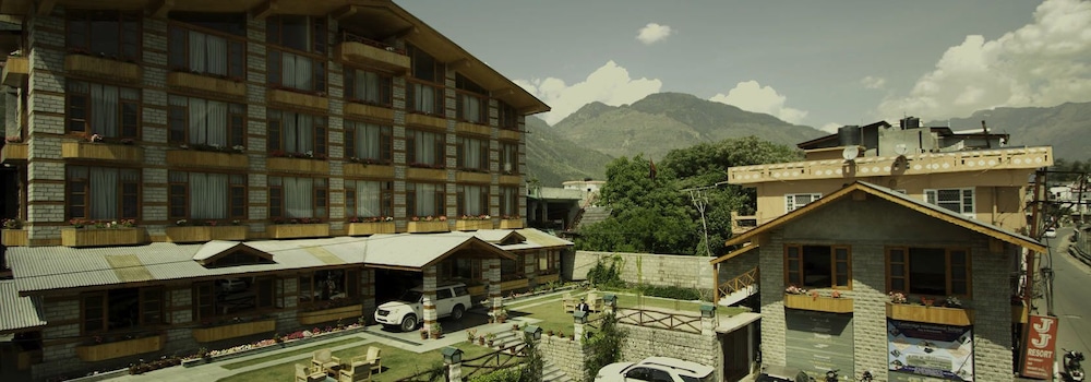 J.J Resorts by Bivaan 6/23