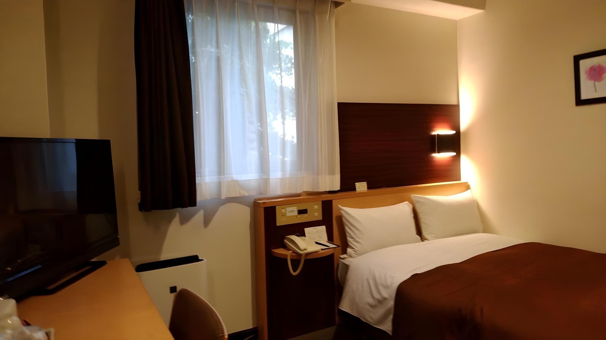 Semi Room, Basic, Queen Bed