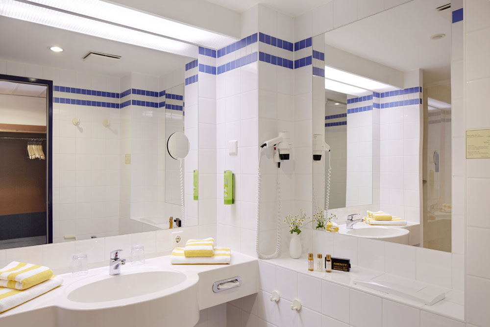 غرفة قياسية بسرير مزدوج، Dorint Seehotel Binz-Therme Binz / Rugen 5/6