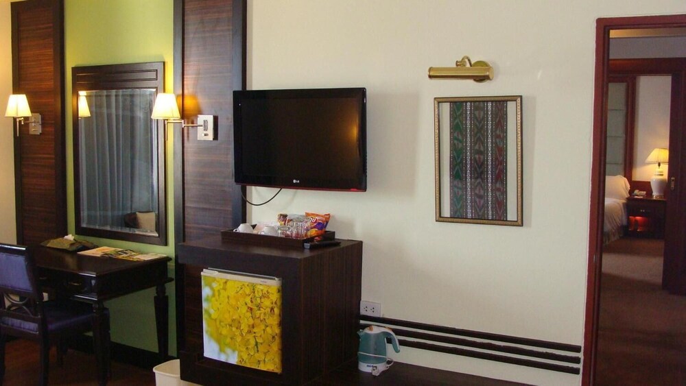 Charoenthani Khonkaen Hotel 32/56