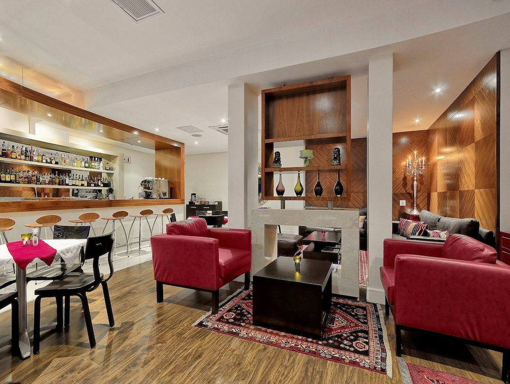 Ascot Boutique Hotel 49/55