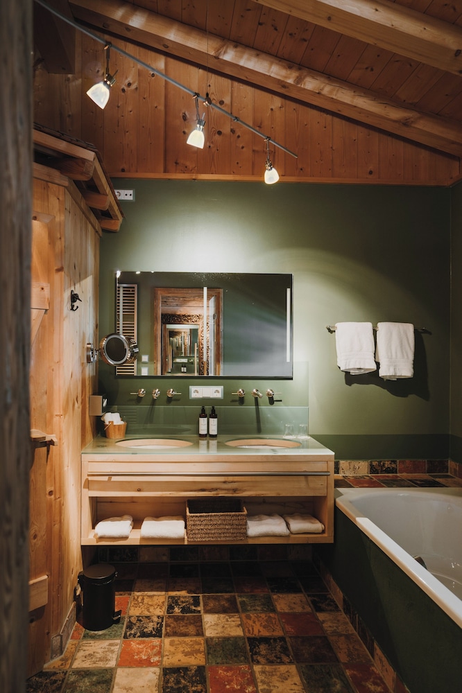 Alpen Alm, Suite, King Bed, Park Hotel Egerner Hofe 7/8