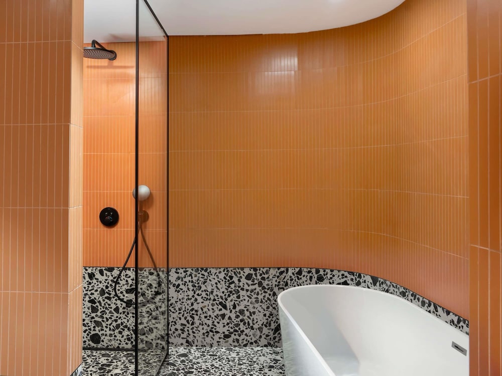 Movenpick Hotel Istanbul Marmara Sea 48/50
