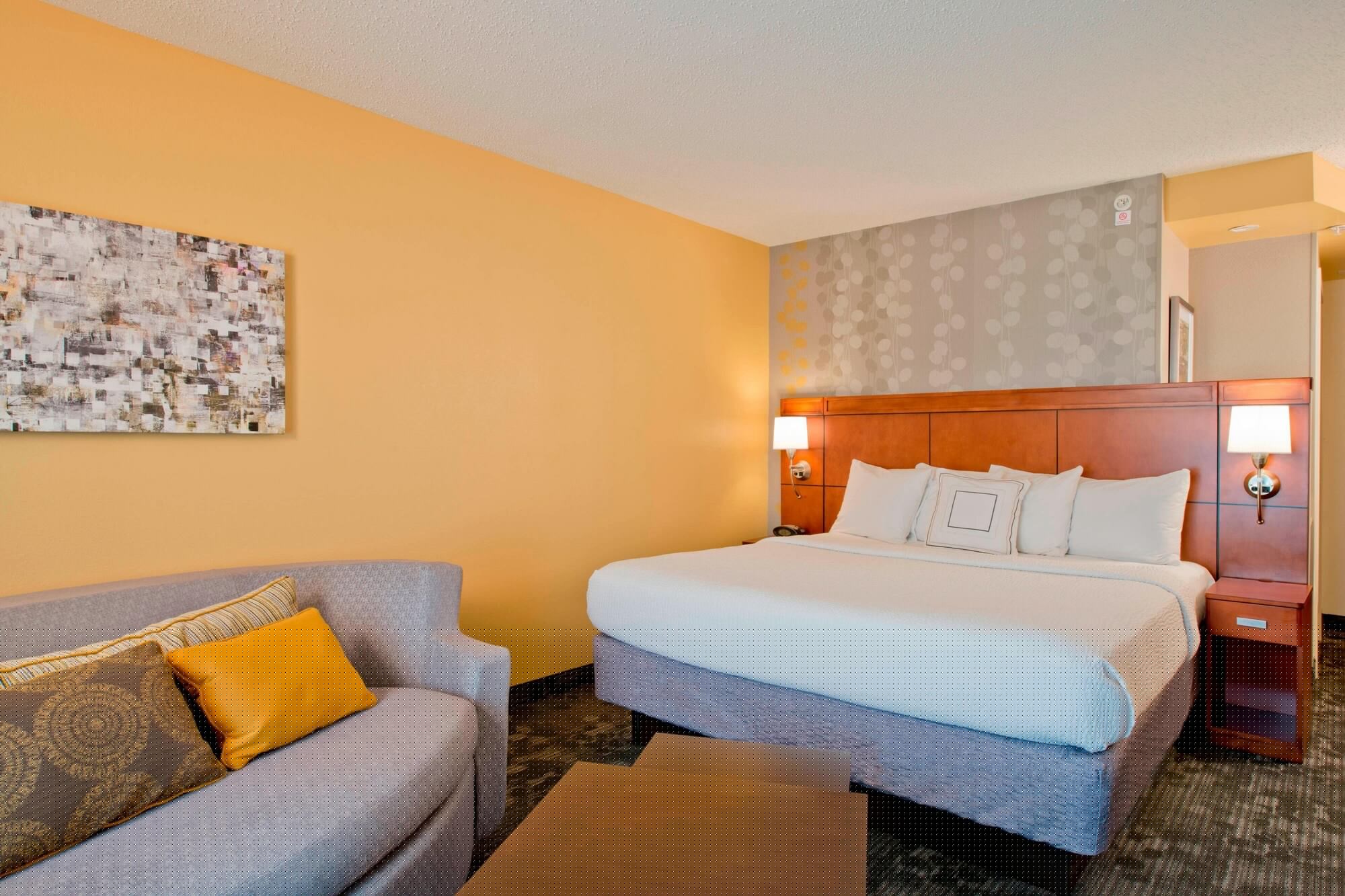 ROOM, KING BED, SOFA