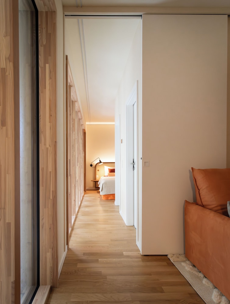 HOOD Hotel 5/50