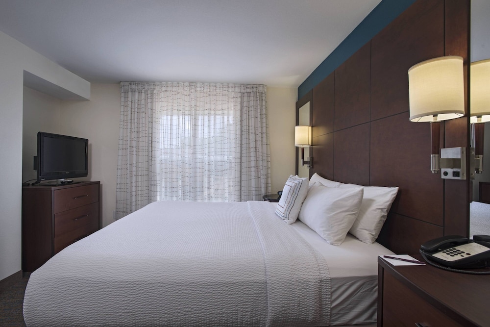 Residence Inn Bryan College Station 8/37