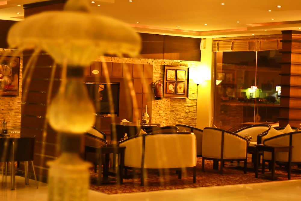 ريست نايت للأجنحة الفندقية النفل(Rest Night Serviced Apartments - AL Nafal) 60/72