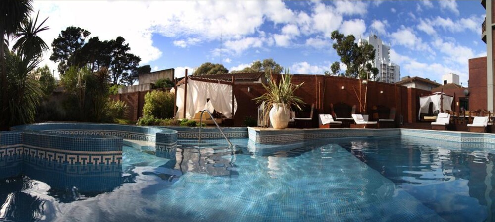 Bagu Hotel & Spa 2/28