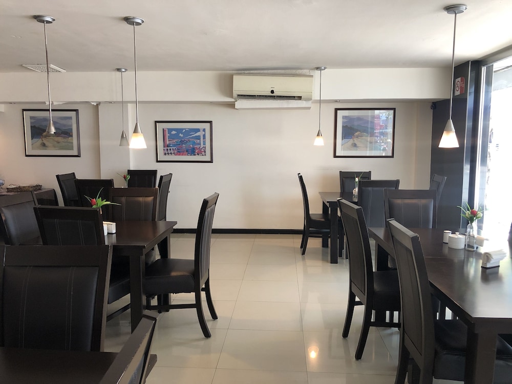 Frances Hotel 37/54
