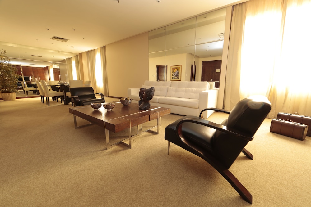 Crowne Plaza Asuncion 43/73