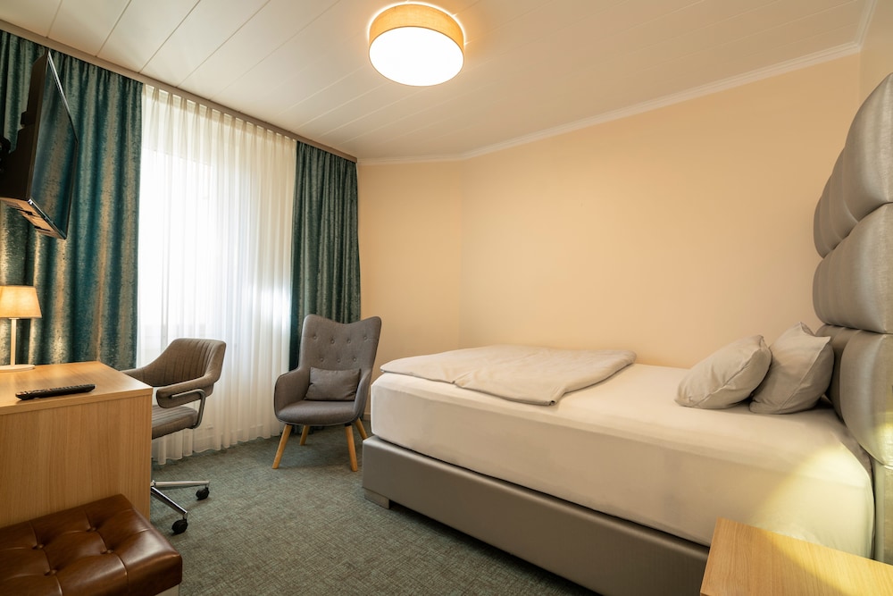 NP Hotel Konigshof 16/49