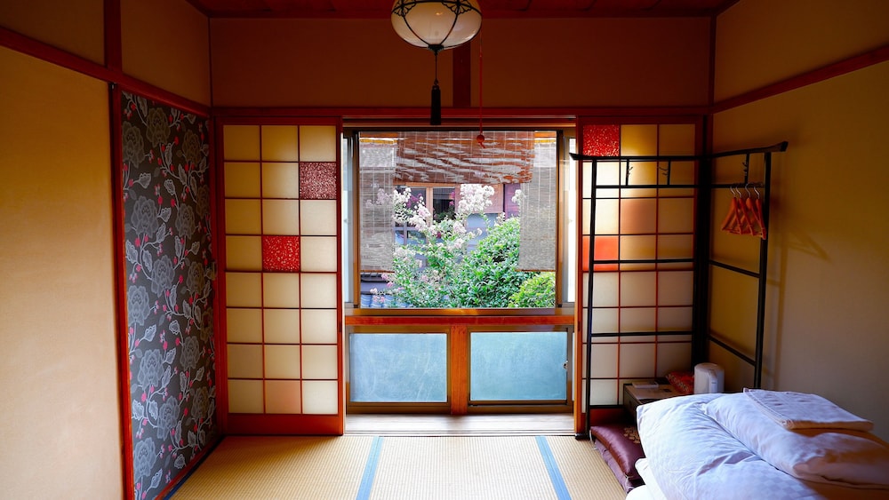 JAPANESE, TWIN BEDS