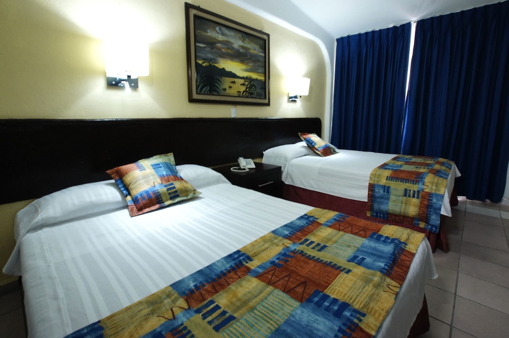 HOTEL MARBELLA 24/71
