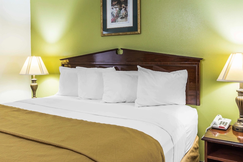 Quality Inn Eastman 12/43