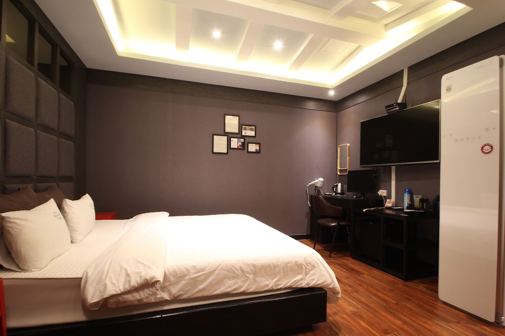 French Code Hotel 22/63