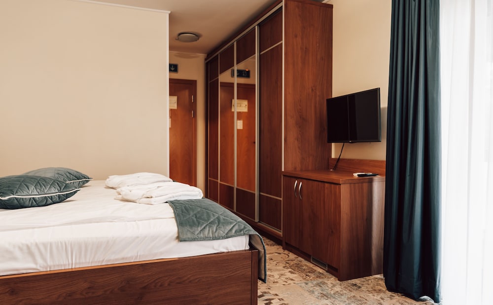 غرفة سوبيريور بسرير كوين، Mragowo Resort And Spa 2/4