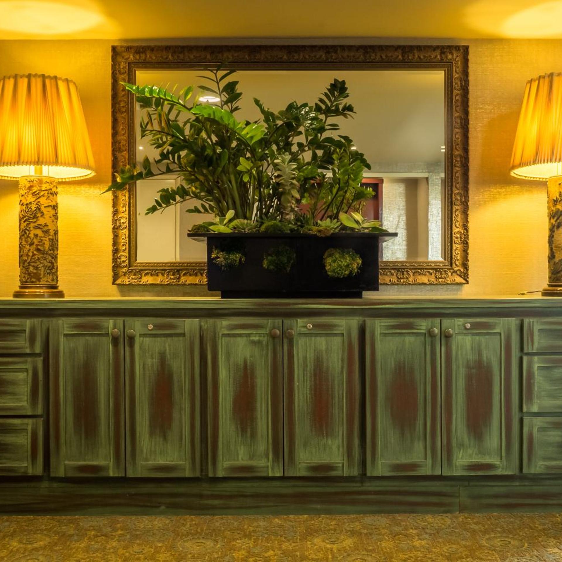 Olyver Hotel 20/25
