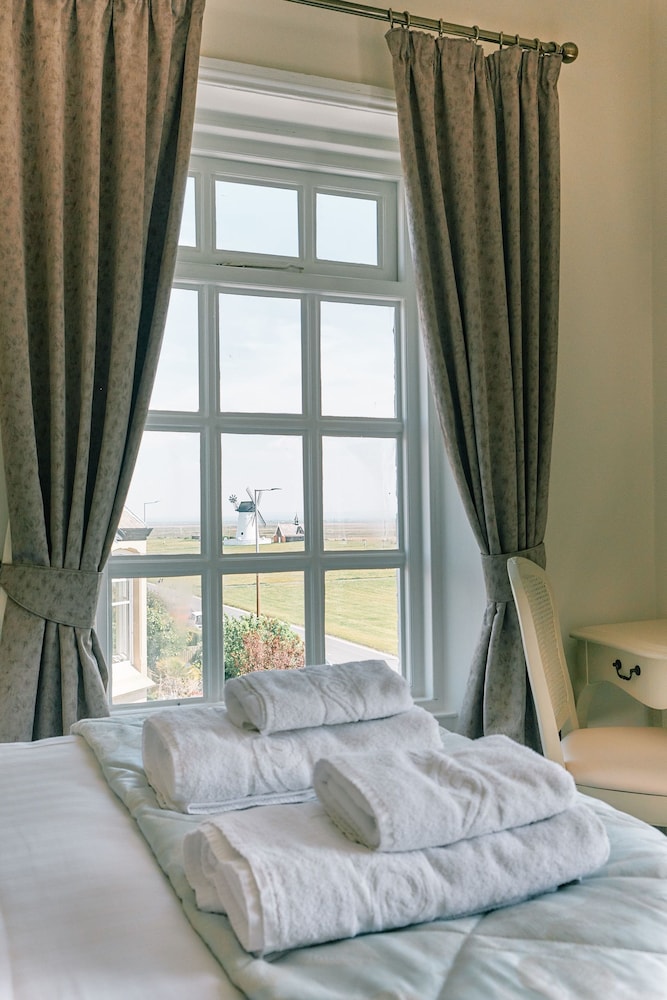 The Queens Hotel Lytham 6/64