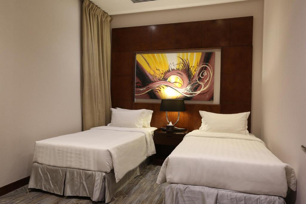 Senior, Suite, 2 Double Beds