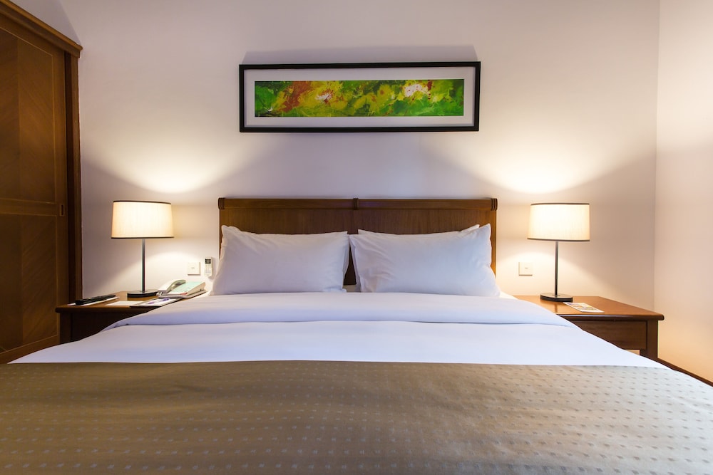 HOLIDAY INN RESORT BATAM 17/80