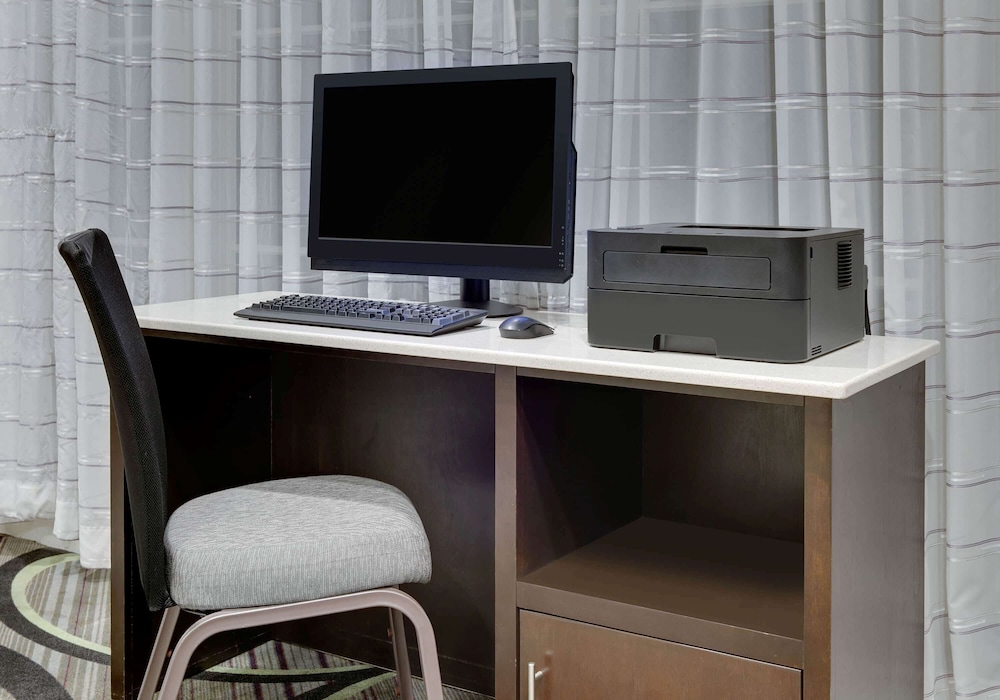 La Quinta Inn Suites Dallas North Central 41/48