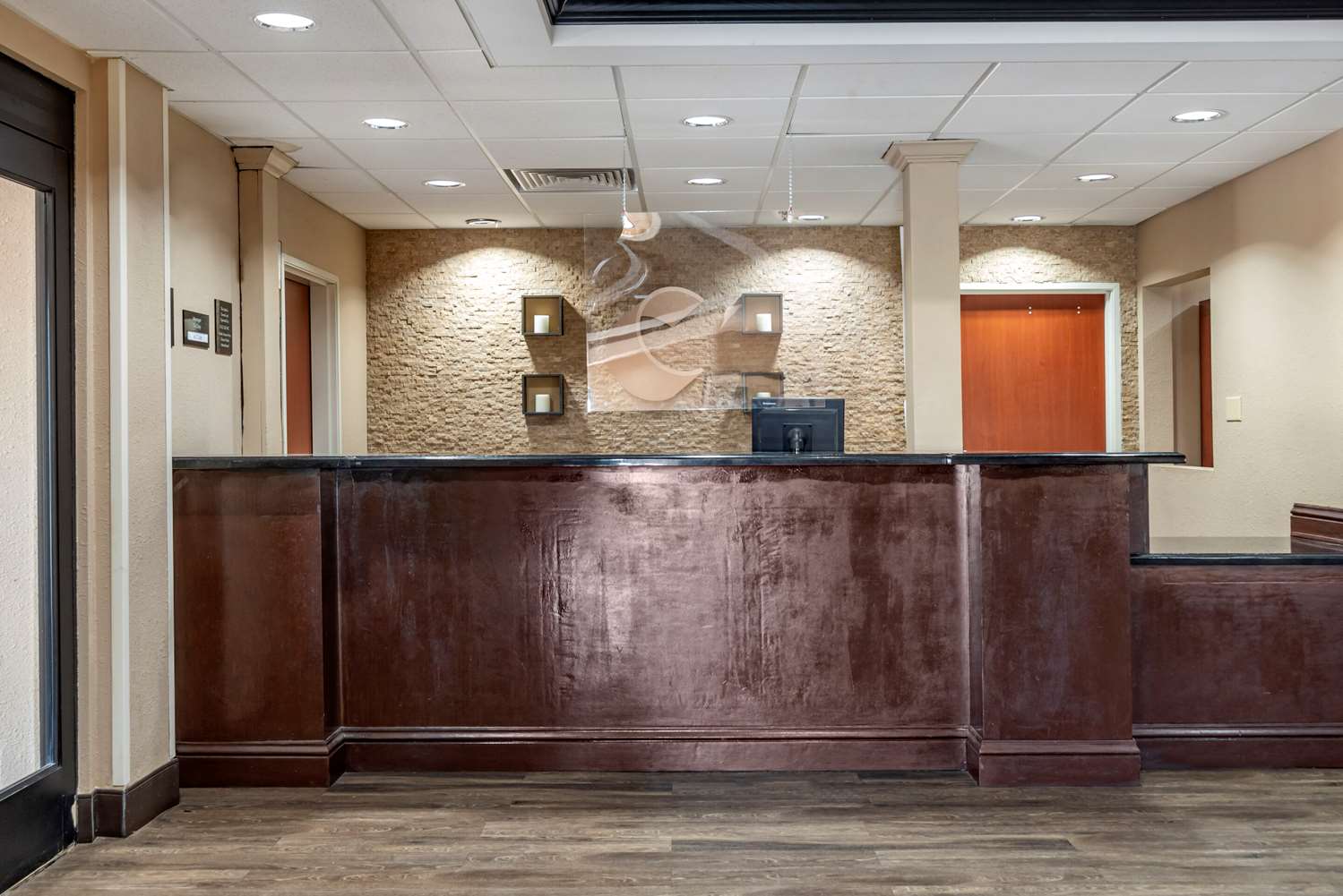 Comfort Inn & Suites Clinton - Jackson West 4/26