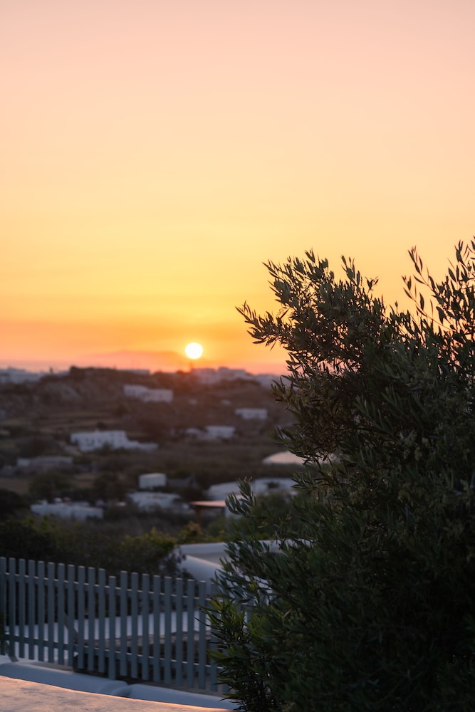 Ikies of Mykonos 45/50