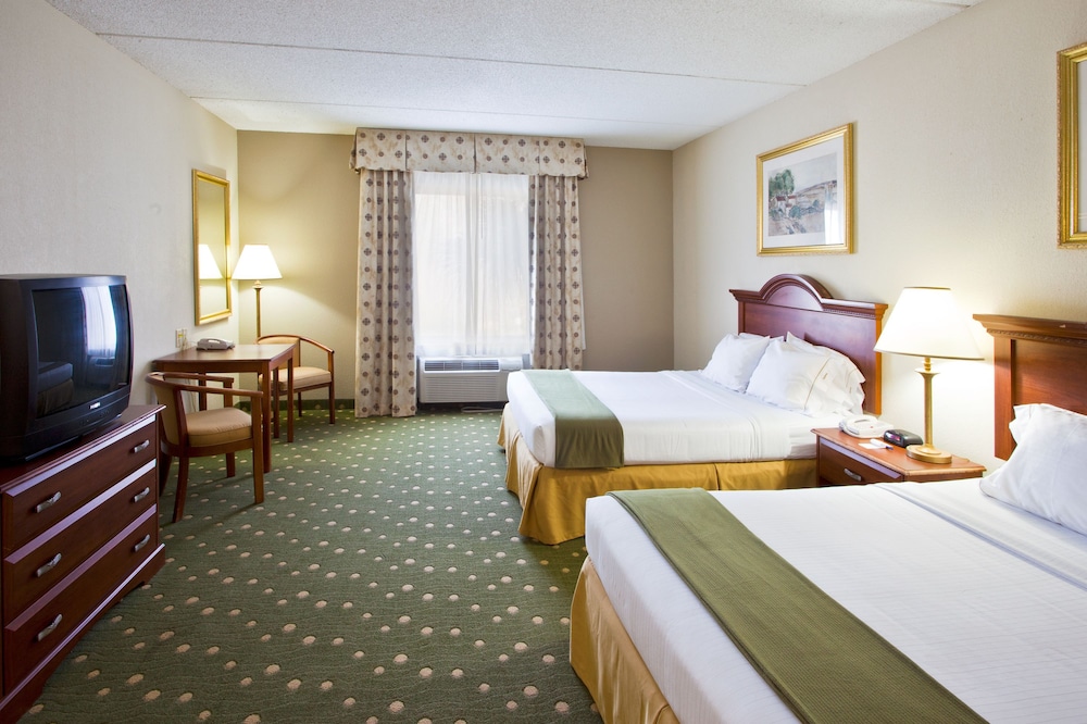 Holiday Inn Express Hotel Suites Live Oak 23/71