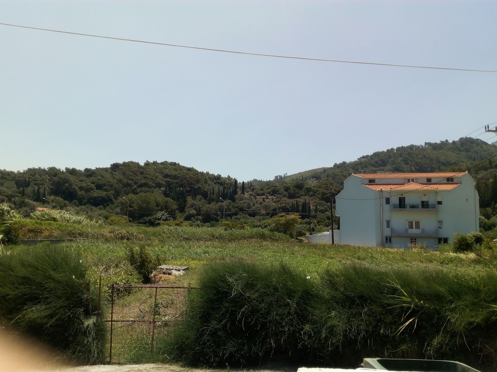 Tarsanas Apartments 47/49