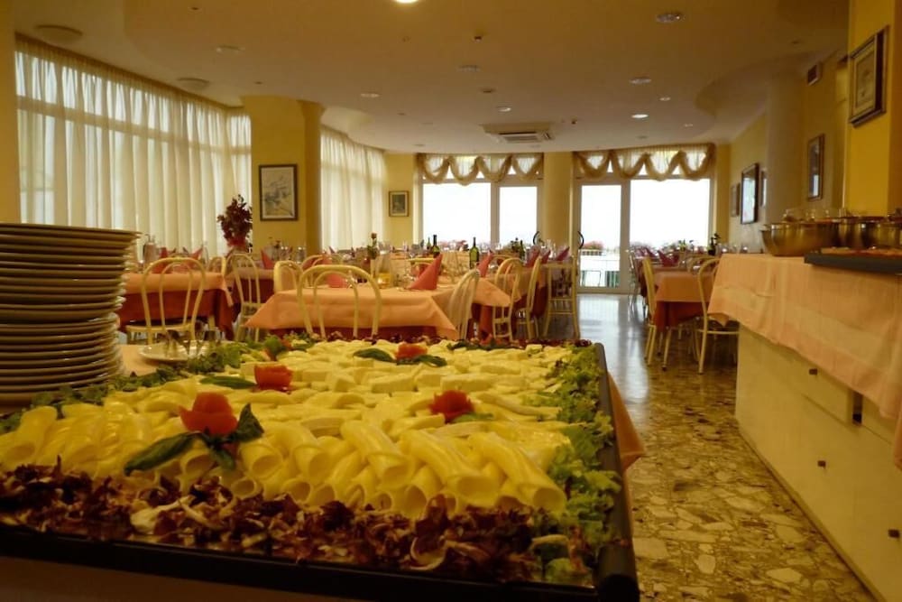 Hotel Sara 16/46