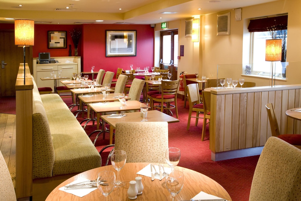 Premier Inn Heathrow Airport (M4/J4) 35/41