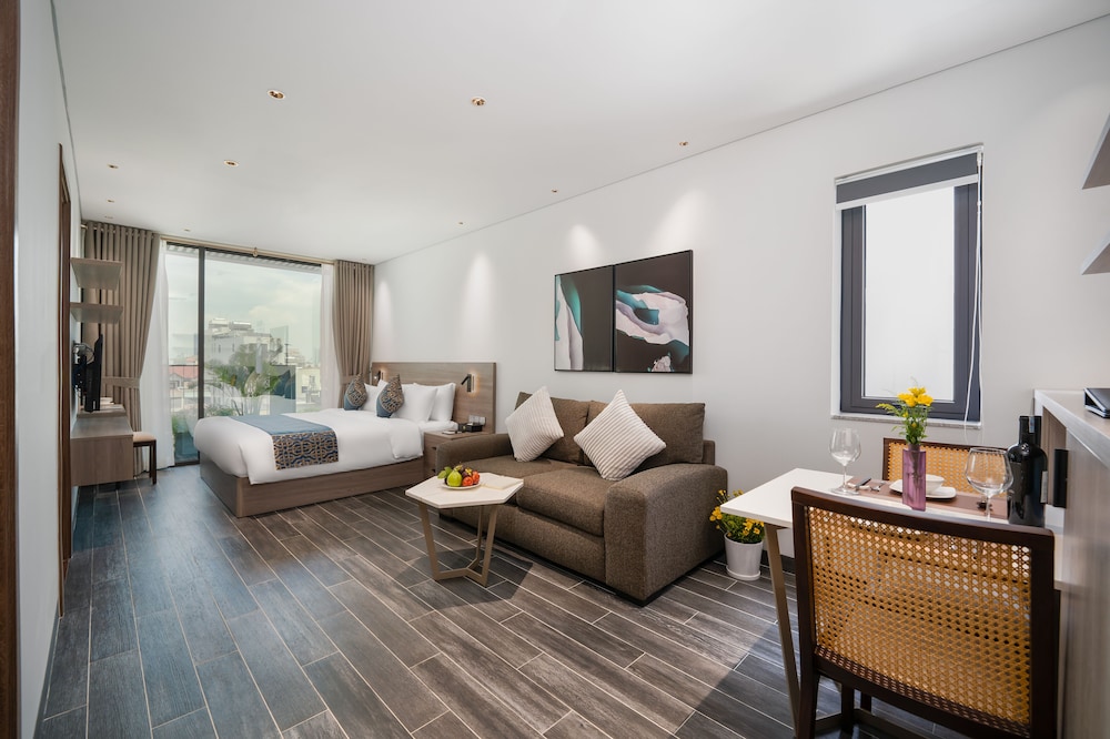 The Dream Suite 15/50