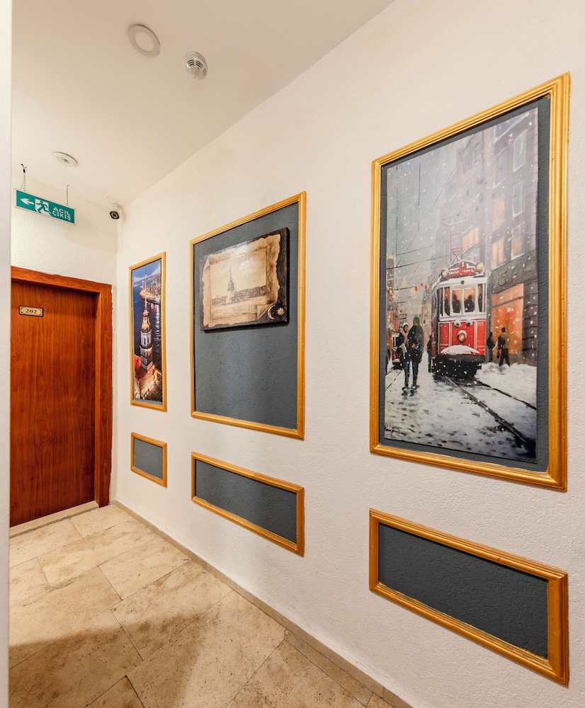 La Pazza Suites 2/50