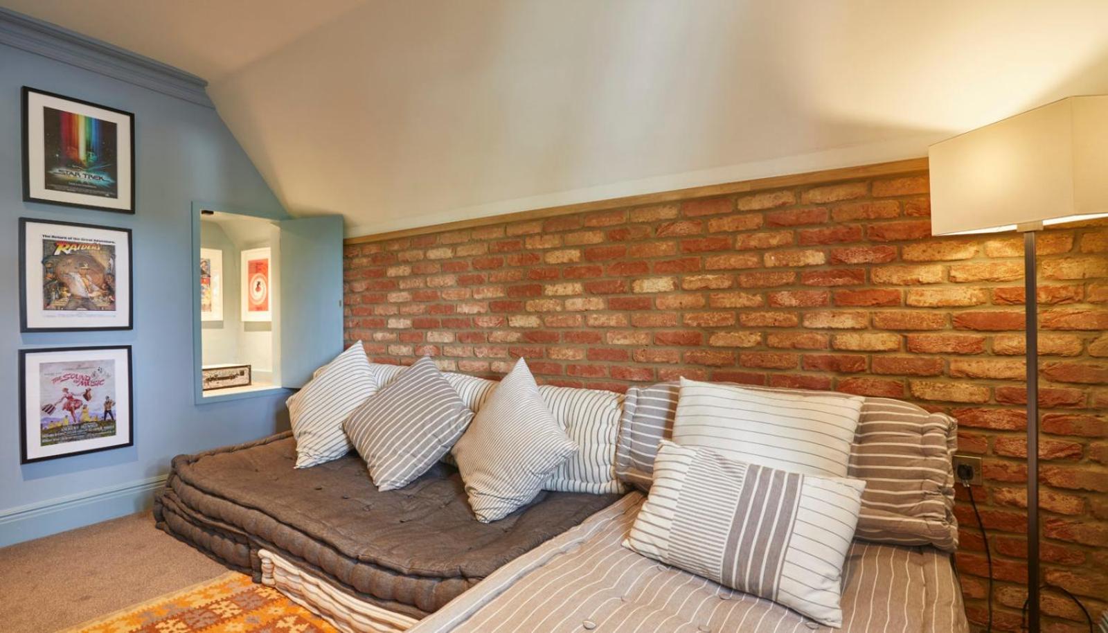 Suite, Apartment