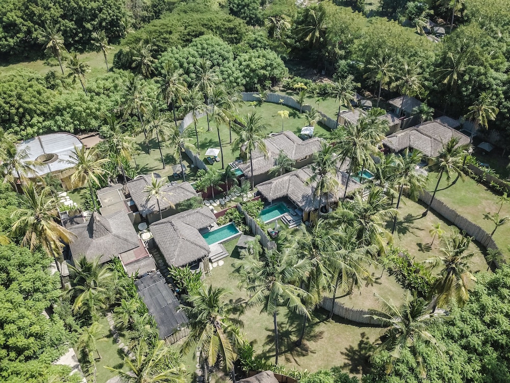 Slow Private Pool Villas 21/40